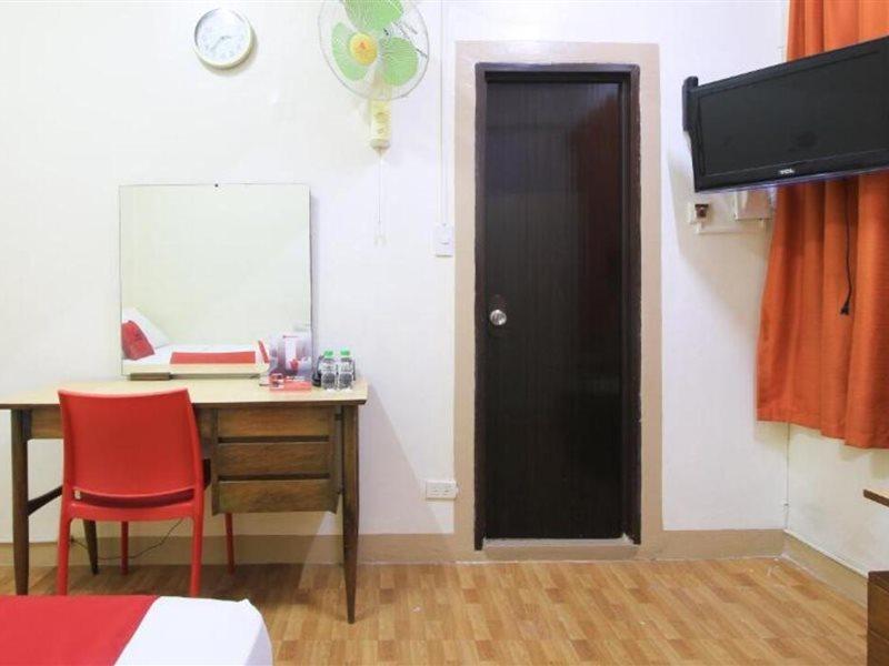 RedDoorz Plus @ Chinatown Binondo Manilla Buitenkant foto