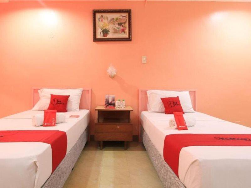 RedDoorz Plus @ Chinatown Binondo Manilla Buitenkant foto