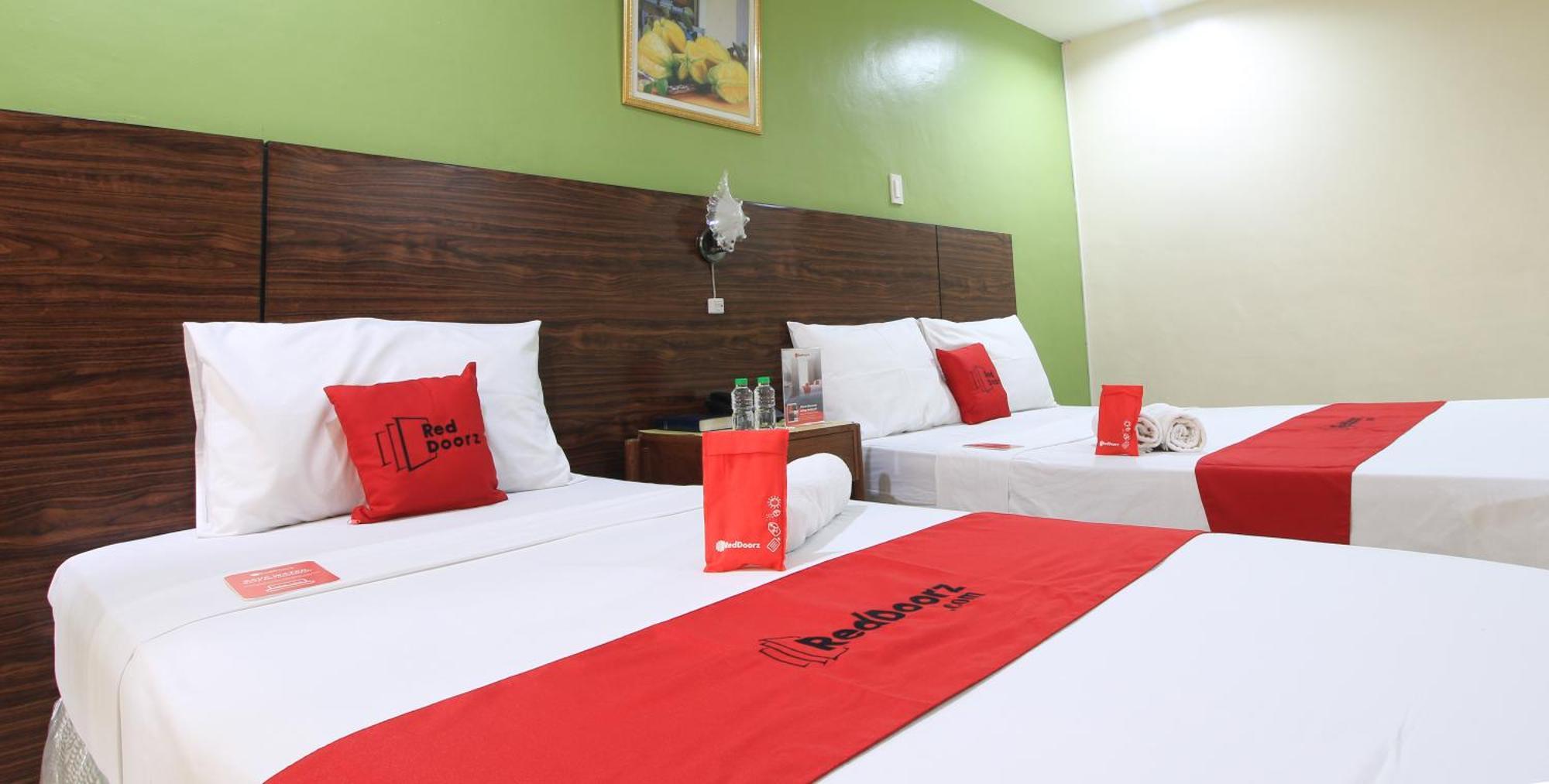 RedDoorz Plus @ Chinatown Binondo Manilla Buitenkant foto