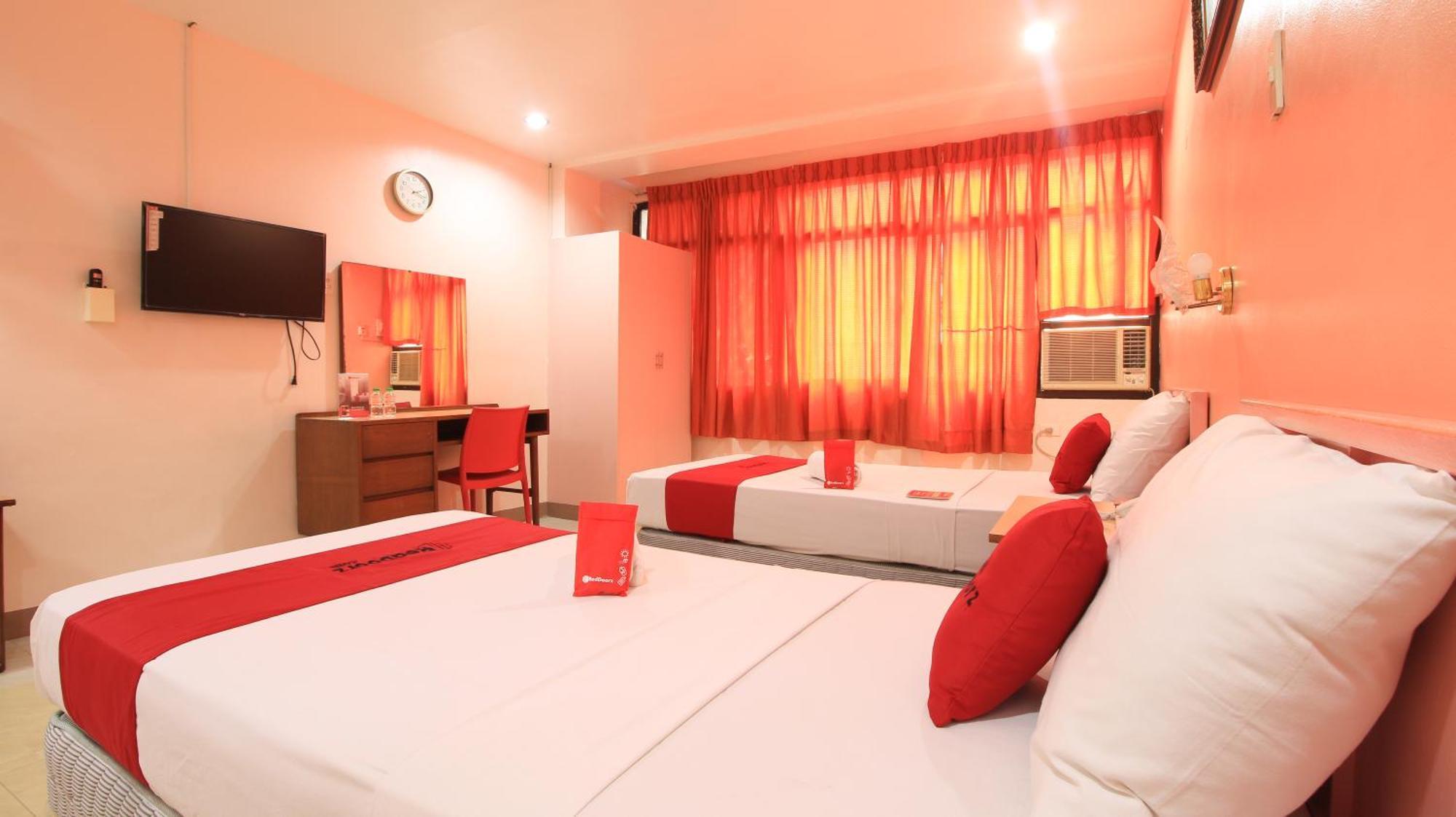 RedDoorz Plus @ Chinatown Binondo Manilla Buitenkant foto